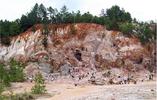 Graves Mountain. Graves Mountain is a unique geological formation located in Lincoln County, Georgia. 